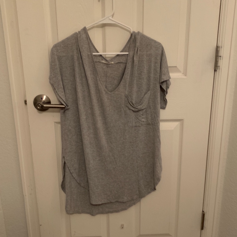 Light gray basic shirt
